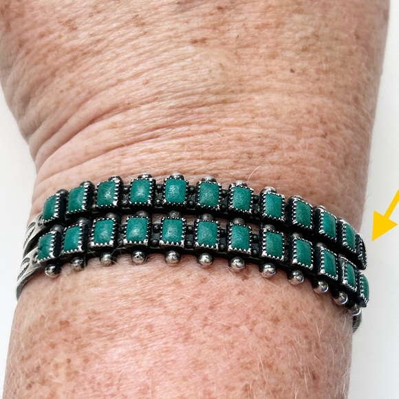 Vintage Zuni Green Turquoise Sterling Silver Cuff Bracelet - Picture 16 of 16